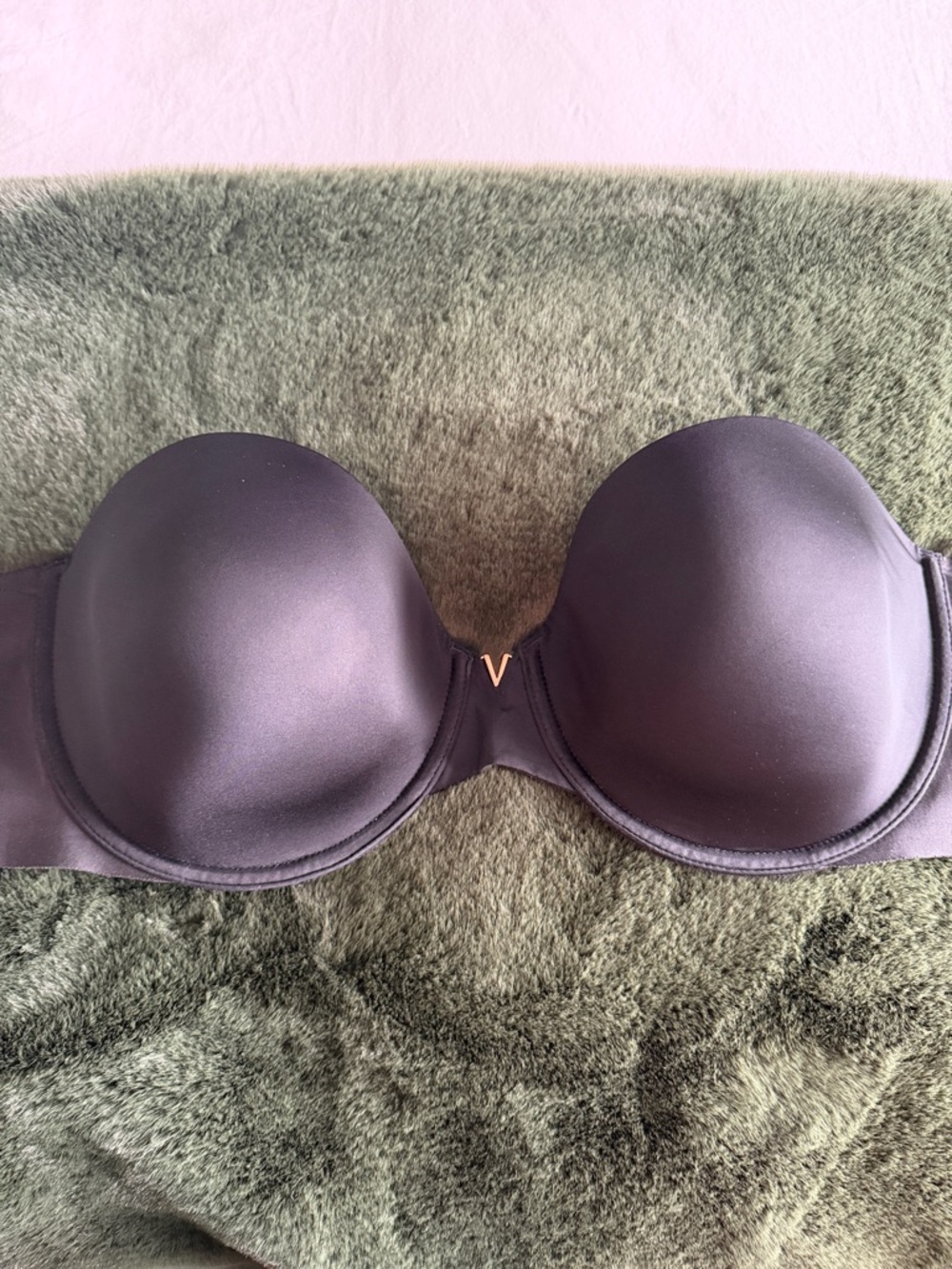 Victoria's Secret Black Strapless Smooth Molded Bra with Gold V Accent
